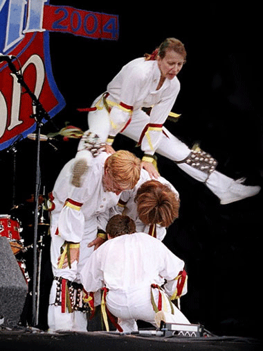 Photo &copy; Lynn Rogers 2004